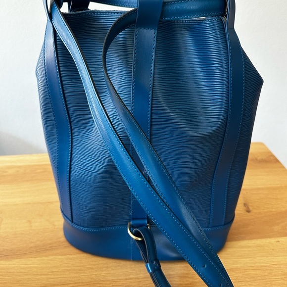 Louis Vuitton main image 4